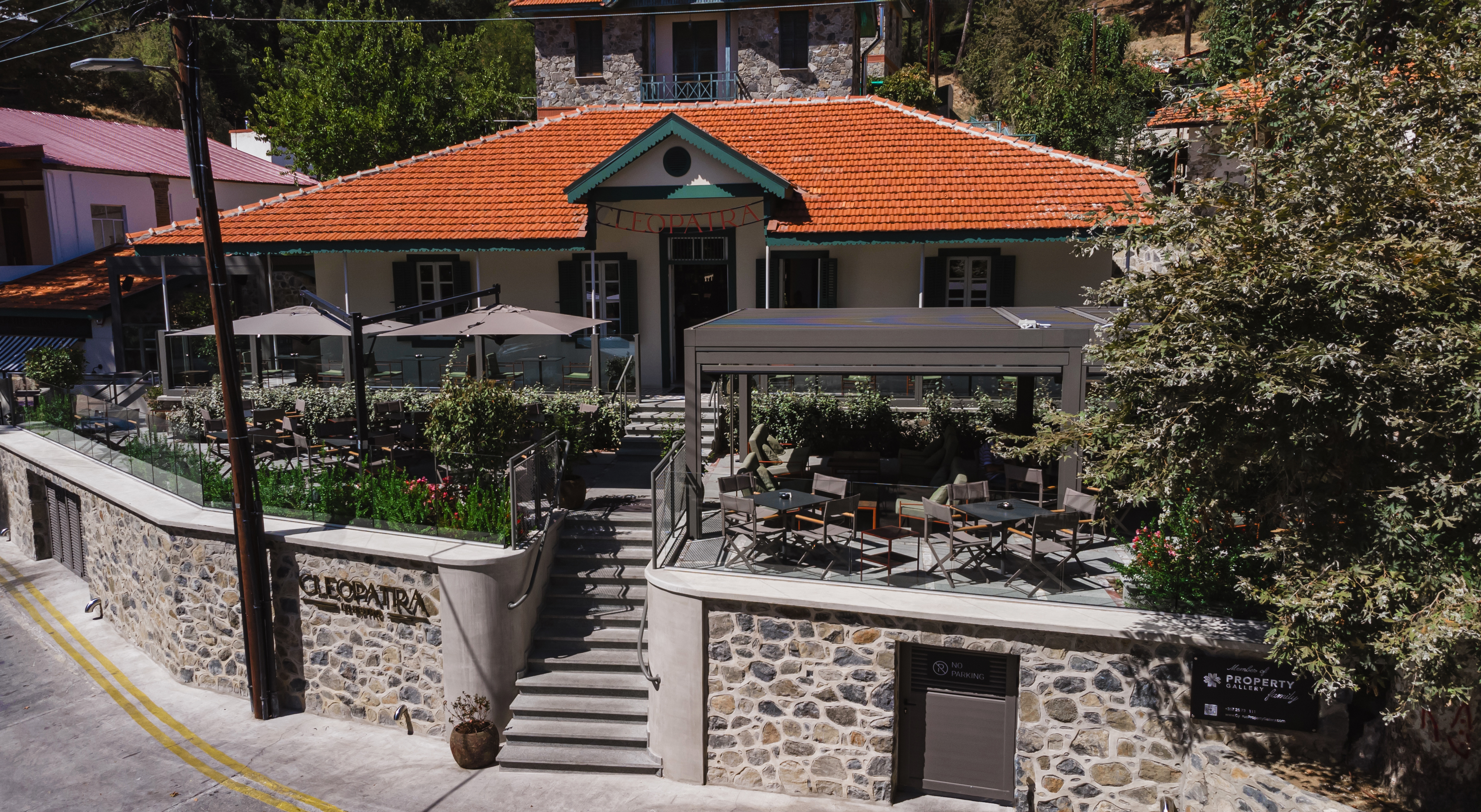 Cleopatra Le Bistro and Petite Patisserie
